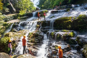 Du khách tới Quảng Bình góp hơn 5.000 tỉ đồng vào ngân sách.