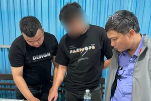 Giả công an, từ Đắk Lắk xuống Đà Nẵng rút tiền 'bẩn' trong tài khoản thì bị bắt