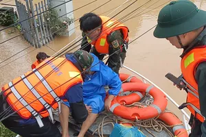 Thủ tướng Chính phủ: Quyết liệt di dời, sơ tán người dân ở khu vực nguy hiểm đến nơi an toàn