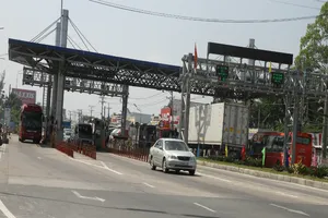 Xuất hiện tài xế 'gây rối' tại BOT Cần Thơ - Phụng Hiệp