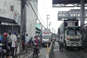 Nóng: Đang kẹt xe ở BOT Cần Thơ-Phụng Hiệp