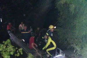 Thương tâm: 3 chị em sinh ba tắm sông, 2 em đuối nước