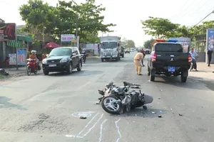 Vượt xe cảnh sát 113, đôi nam nữ nhập viện cấp cứu