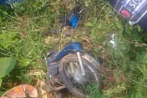 Đưa người đi cấp cứu, 2 công an bị đánh nhập viện