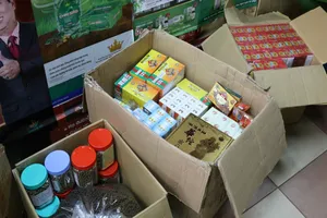 Thu giữ 11 thùng Đông dược không rõ nguồn gốc ở Cần Thơ