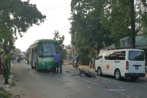 Va chạm xe buýt, 1 thanh niên tử vong