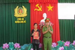 Thăng hàm cho thiếu úy tử vong do uống ca nước có ma túy 