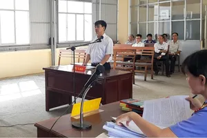 Vụ giảng viên dọa giết hiệu trưởng: Luật sư đòi triệu báo chí