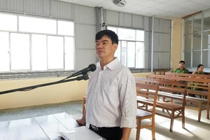 Cựu giảng viên dọa giết hiệu trưởng bị phạt 12 tháng tù