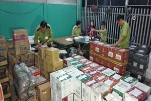 Tạm giữ hơn 3.000 chai rượu ngoại không rõ nguồn gốc