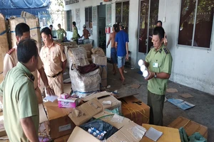 Phát hiện số lượng lớn hàng hóa cấm nhập khẩu