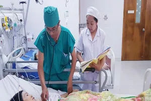 Cứu sống phụ nữ bị cháu nghiện ngập đâm thủng tim