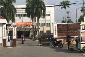 Cảnh cáo Phó khoa và nữ điều dưỡng có 'tình cảm vượt quy định'