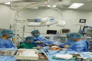 Bị u nhầy nhĩ trái biến chứng làm tắc mạch máu não