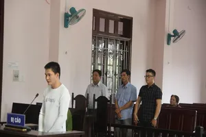 VKS chất vấn điều tra viên, lộ ra khả năng bị cáo bị oan