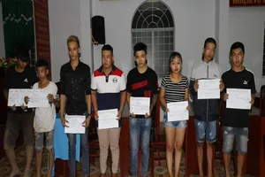 Cần Thơ: Nhóm đua xe chạy tán loạn khi thấy công an