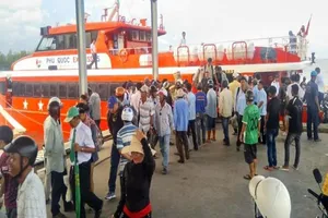 Thời tiết xấu, tạm ngưng các chuyến tàu đi-đến Phú Quốc