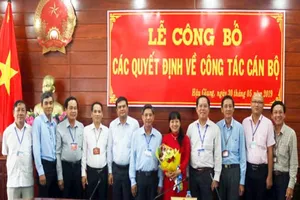 Lễ công bố quyết định ngày 30-5 của UBND tỉnh Hậu Giang