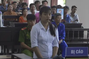 Cô gái 18 tuổi sát hại chồng hờ vì gia đình bị xúc phạm