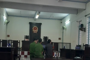 Đập phá căn nhà bị cáo cho rằng xây trên đất của mình