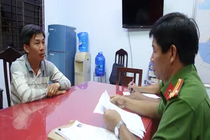 Bắt cửa hàng trưởng xăng dầu tham ô tiền tỉ trốn ra nước ngoài