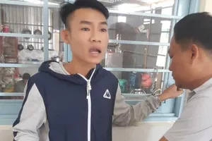 Nhóm thanh niên chém công an khi bị kiểm tra