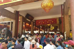 Nhiều nơi ở miền Tây đóng cửa các điểm dịch vụ công cộng