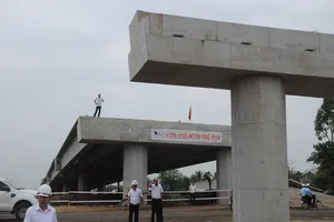 Kiến nghị tạm dừng thi công cao tốc Trung Lương - Mỹ Thuận