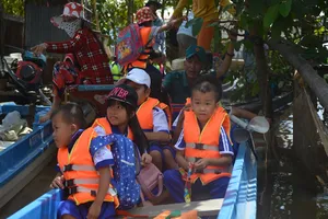 An Giang: Hơn 1.300 học sinh ở Campuchia chưa thể về học