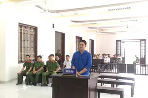 Xét xử công an nghĩa vụ dùng súng bắn đồng đội