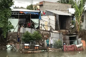Lại sạt lở ở An Giang, 15 nhà dân phải di dời