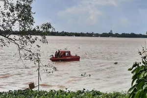 Ra sông Tiền câu cá, thiếu niên đuối nước mất tích