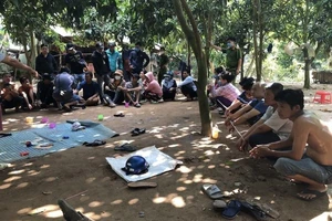 Công an 2 tỉnh phối hợp triệt xóa điểm tài xỉu hơn 300 triệu