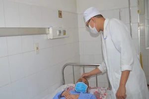 Đau đầu 5 năm không hết, đi khám phát hiện u não khổng lồ