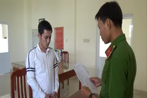 Khởi tố kẻ đuổi đánh, gây thương tích cho công an xã