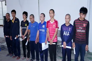 An Giang: Khởi tố nhóm người mua hàng bằng tiền giả