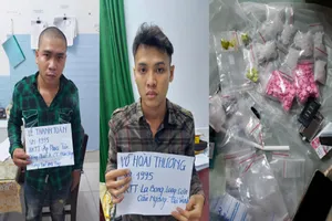 Cần Thơ: Phá đường dây vận chuyển ma túy núp bóng gói bưu phẩm