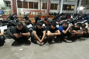 Hàng chục người đua xe ở Vĩnh Long khi tuyển Việt Nam chiến thắng 