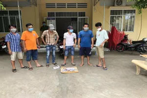 9 người tụ tập ăn nhậu khi giãn cách bị phạt 120 triệu đồng