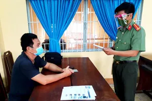 Rảnh rỗi, người đàn ông lên Facebook vu khống lực lượng công an 