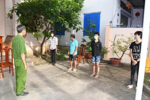 Cướp 18 con vịt trong mùa dịch COVID-19 để về nấu cháo