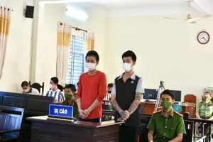 2 thanh niên trốn khai báo y tế, đánh CSGT lãnh án