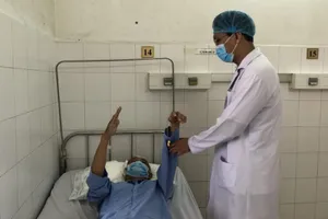 Xuyên đêm phẫu thuật mở sọ cứu sống bệnh nhân u não nặng