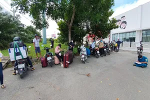 Động thái của các tỉnh Miền Tây trước 'làn sóng' công dân về quê tự phát