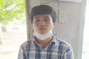 Bị phát hiện, kẻ trộm ở 1 trung tâm y tế đóng cửa phòng, 'đợi' công an đến bắt