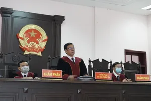 Vụ 'cướp xuyên không': Thay vì tuyên án, tòa thông báo hoãn để xác minh thêm