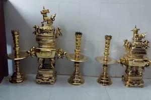 Nợ cờ bạc, con trai về trộm luôn lư đồng thờ tổ tiên