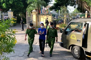 5 bị cáo vụ đốt nhà Đội trưởng hình sự quận Thốt Nốt hầu tòa