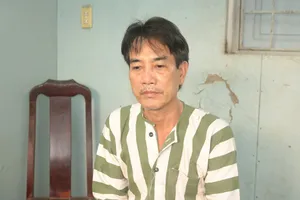  Trà Vinh: Phá ổ cờ bạc bên trong căn nhà nhiều lớp cửa sắt