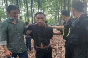 Bị truy nã ở Bình Dương, đến Đồng Tháp bắn chết người